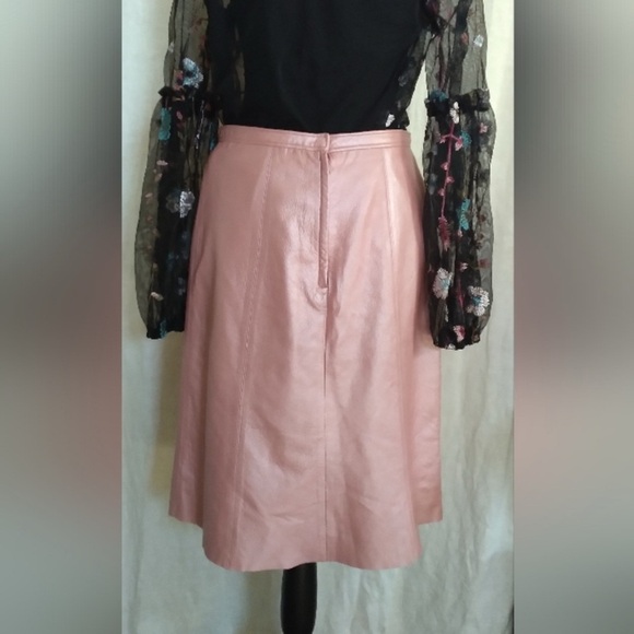 Pink Metallic BCBG Maxazria 100% leather Knee Length Skirt Size 6 Sissy Pricess - Picture 3 of 8